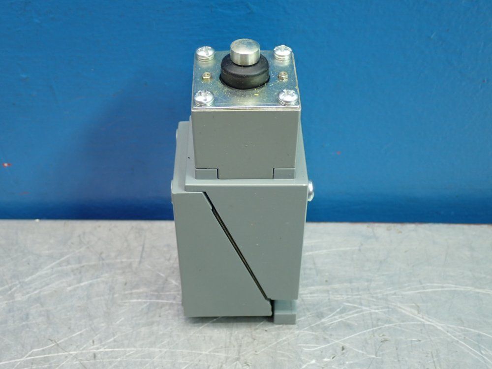 Allen Bradley Limit Switch - 802t-bp