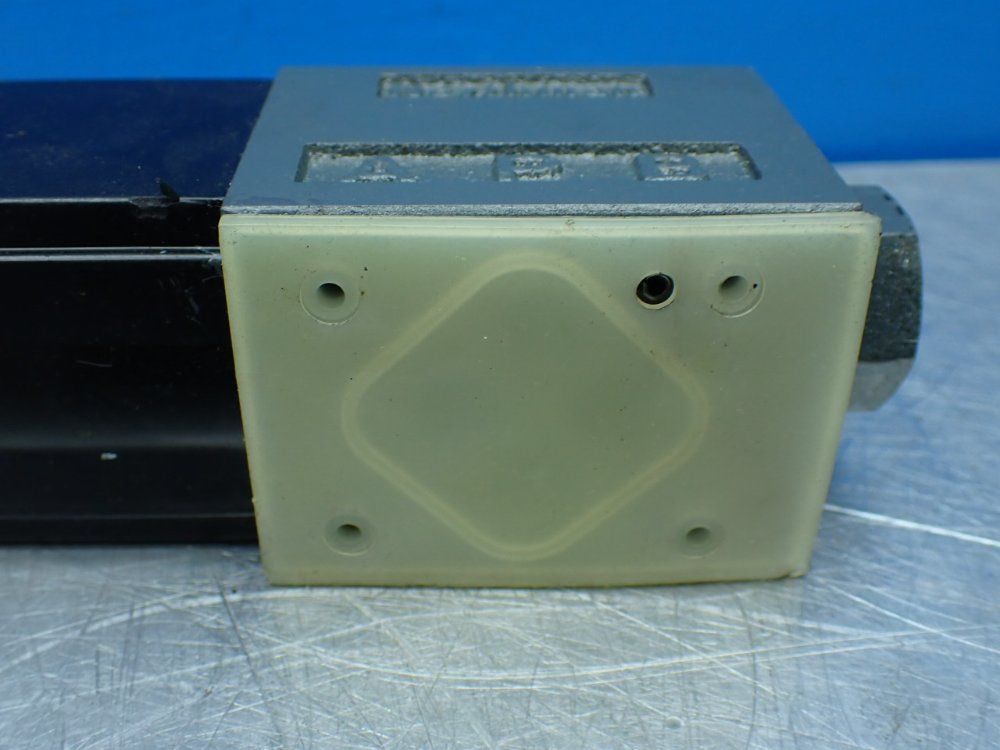 Northman Solenoid Operated Hydraulic Directional Valve - Swh-g02-b2-a120-20-n