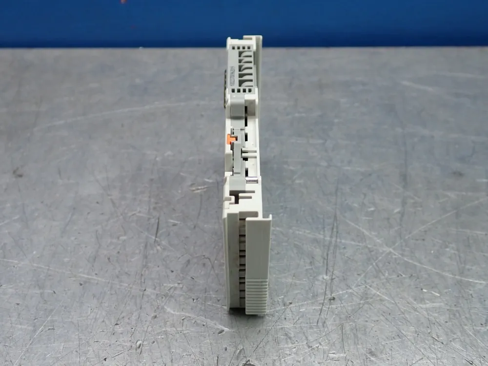 Beckoff Bus Terminal, Qty: 2 - Kl2722