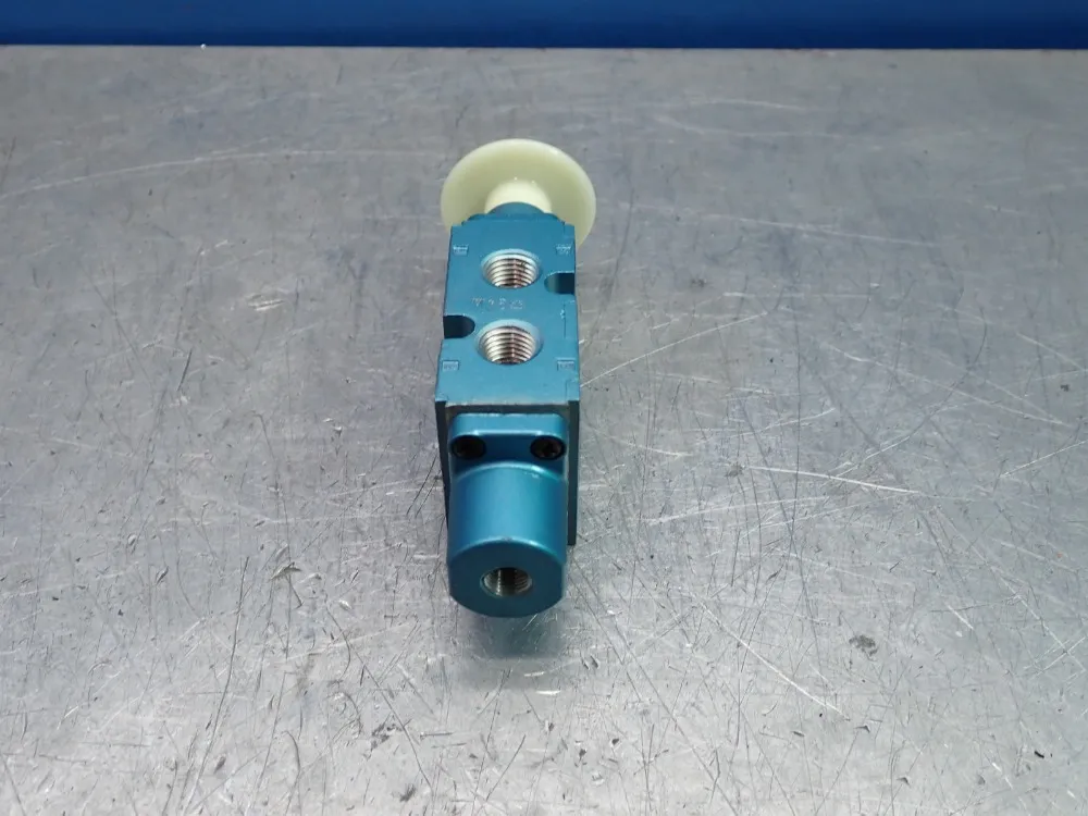 Mac Valves Inc Solenoid Valve, 1800 Series - 180003-112-0039