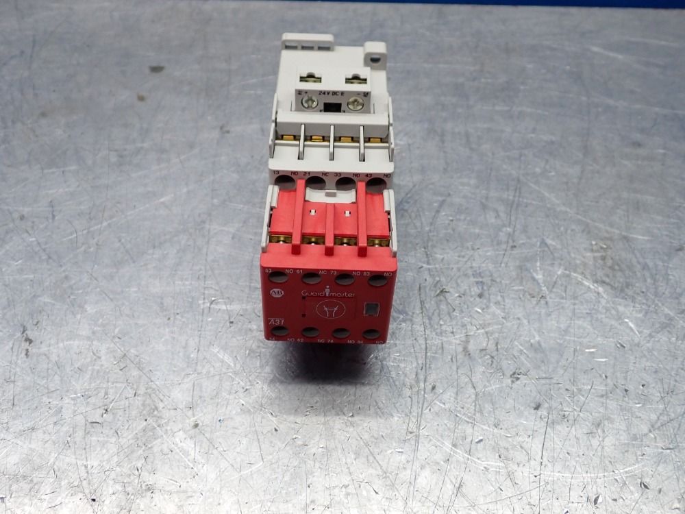 Allen-bradley Safety Control Relay - 700s-cf620ejc