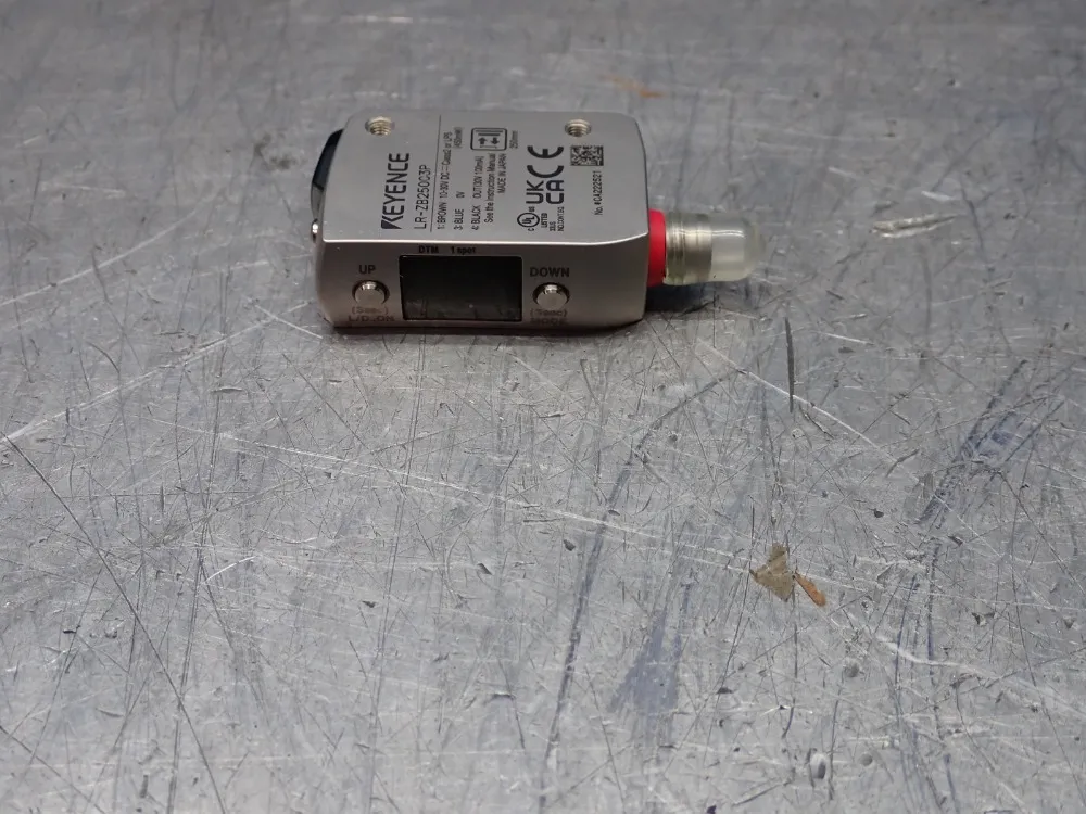 Keyence Photoelectric Sensor - Lr-zb250c3p