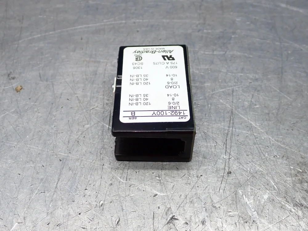 Allen-bradley Lot Of 2 Panel Mounting - 1492-100y