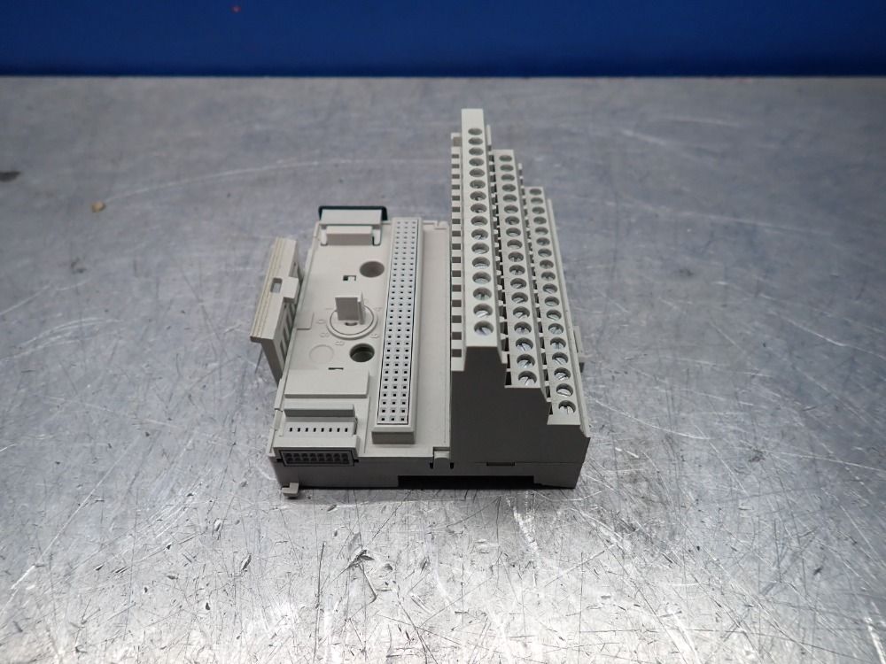 Allen-bradley Terminal Base, Qty: 2 - 1794-tb3