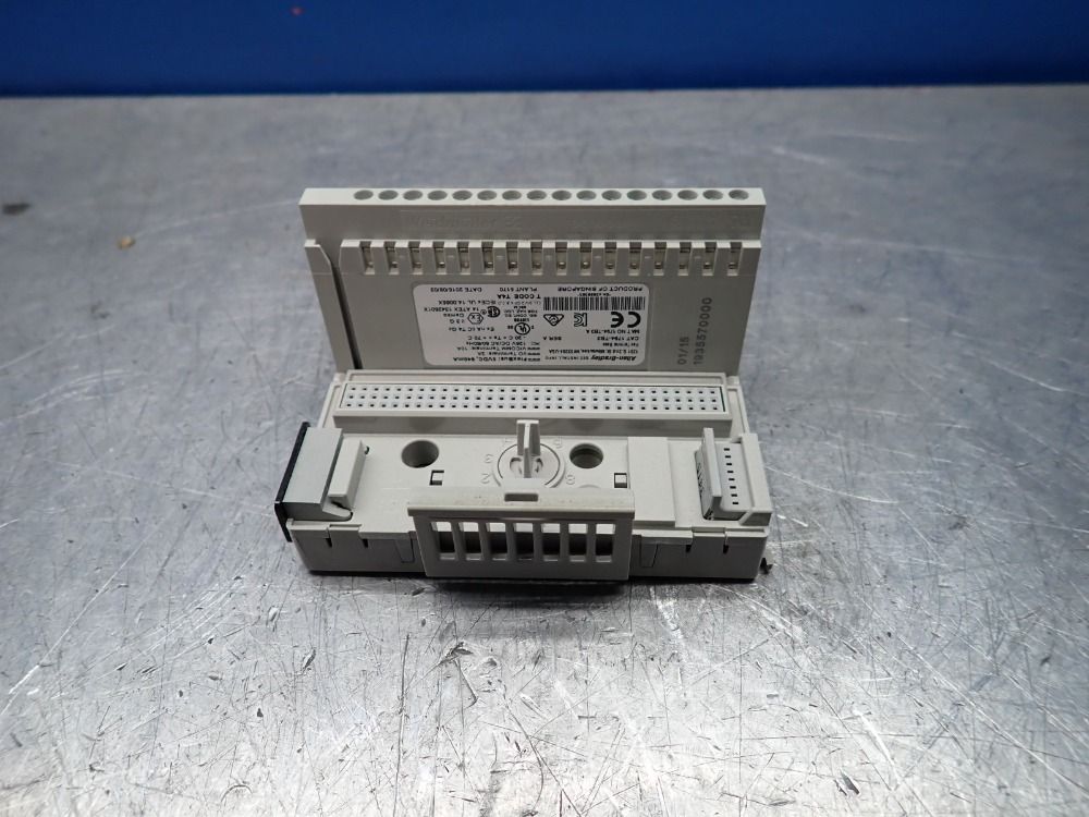 Allen-bradley Terminal Base, Qty: 2 - 1794-tb3