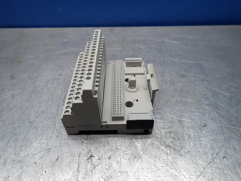 Allen-bradley Terminal Base, Qty: 2 - 1794-tb3