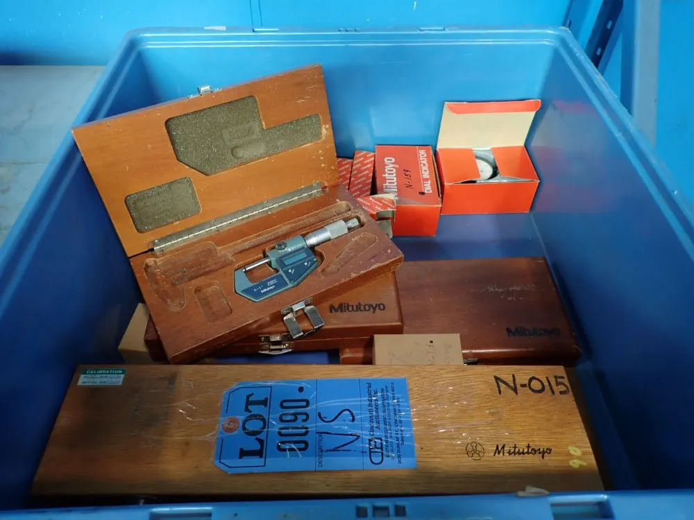 Calipers / Dial Indicators