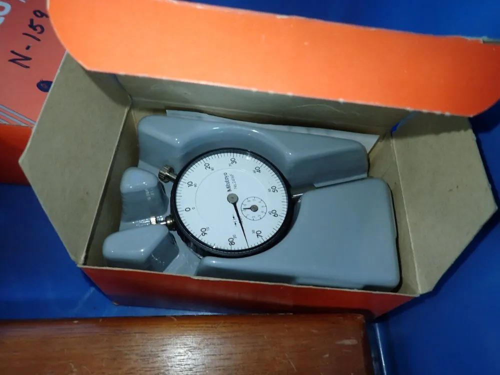 Calipers / Dial Indicators