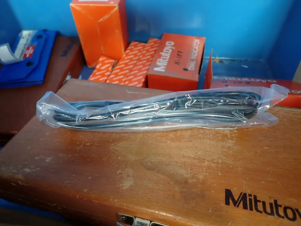 Calipers / Dial Indicators