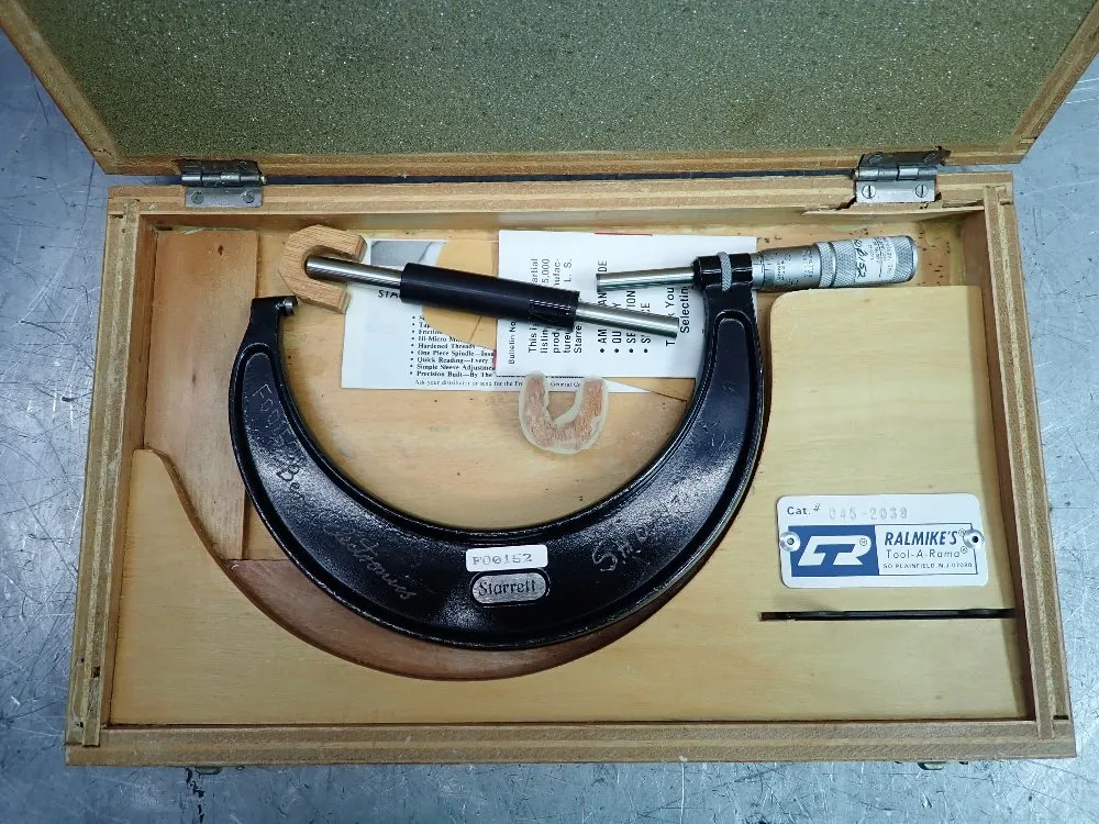 L.s. Starrett Micrometer - Fo0152