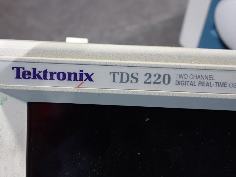 Tektronix 100 Mhz Oscilloscope, Digital - Tds220