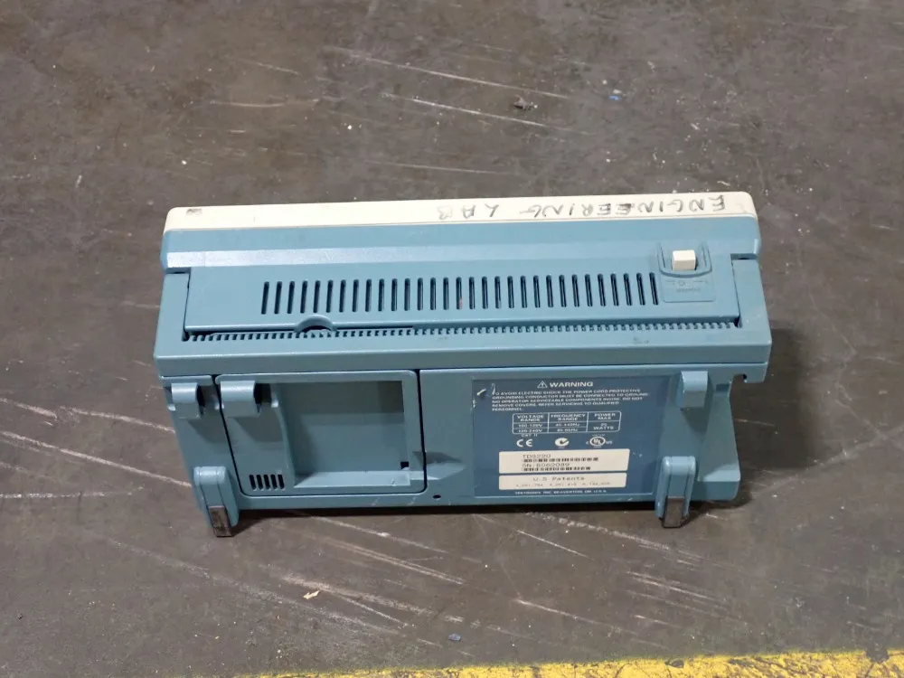 Tektronix 100 Mhz Oscilloscope, Digital - Tds220