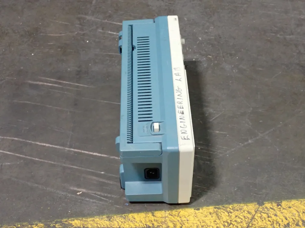 Tektronix 100 Mhz Oscilloscope, Digital - Tds220