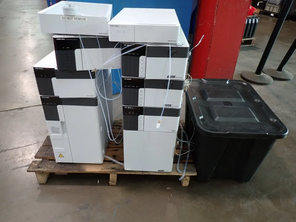 Shimadzu Liquid Chromatography System - Sil-20acht