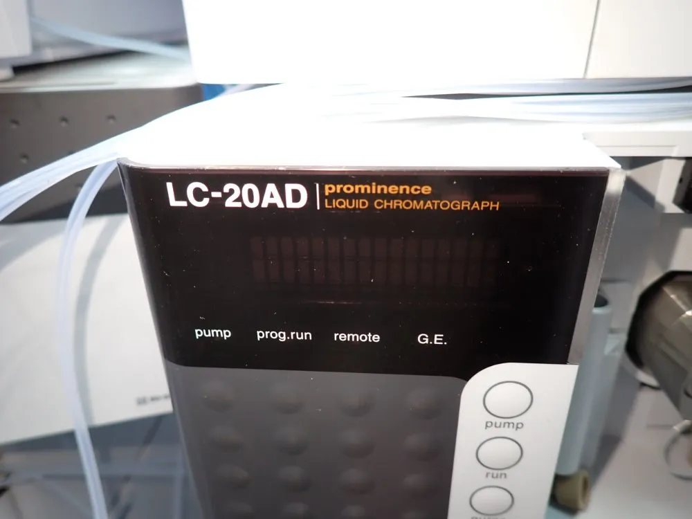 Shimadzu Liquid Chromatography System - Sil-20acht