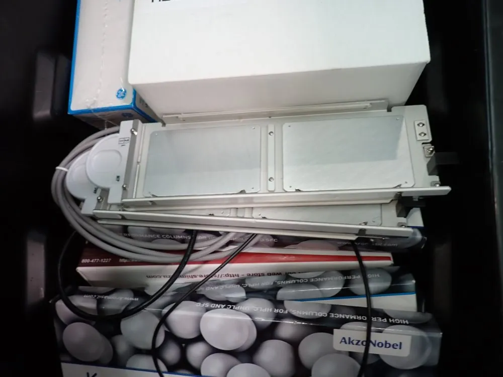 Shimadzu Liquid Chromatography System - Sil-20acht