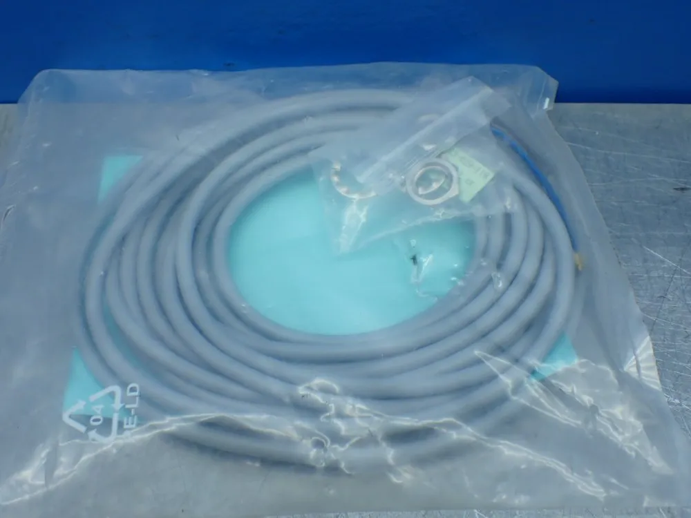 Contrinex 4mm Inductive Proximity Switch - Dw-ad-613-m12-245