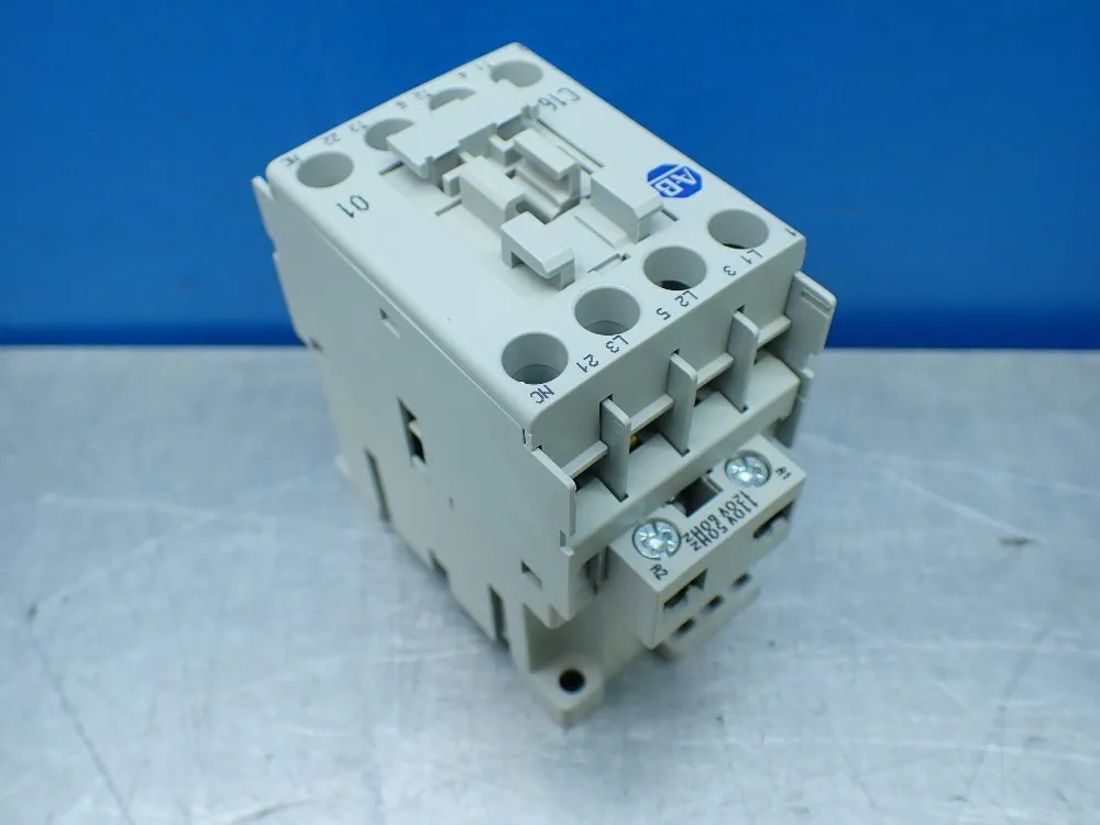 Allen-bradley 3-phase Contactor. - 100-c16d01