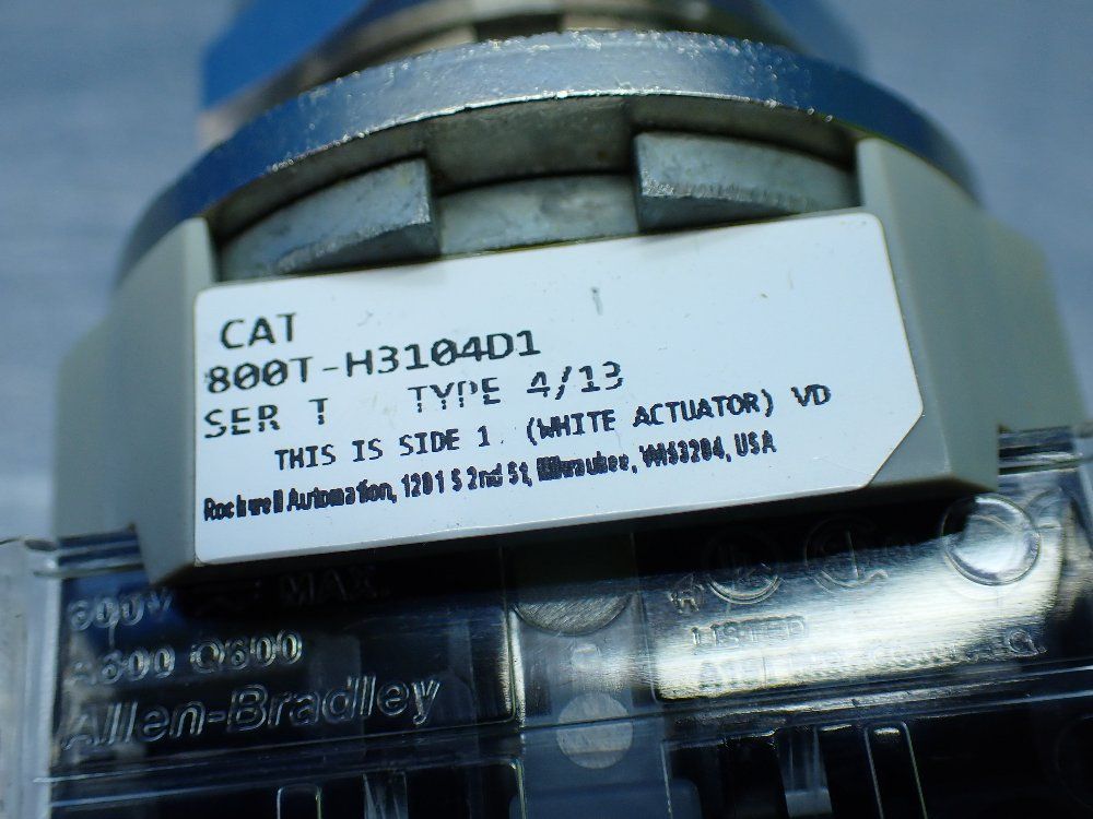 Allen-bradley 30mm Slector Switch W/key - 800t-h3104d1