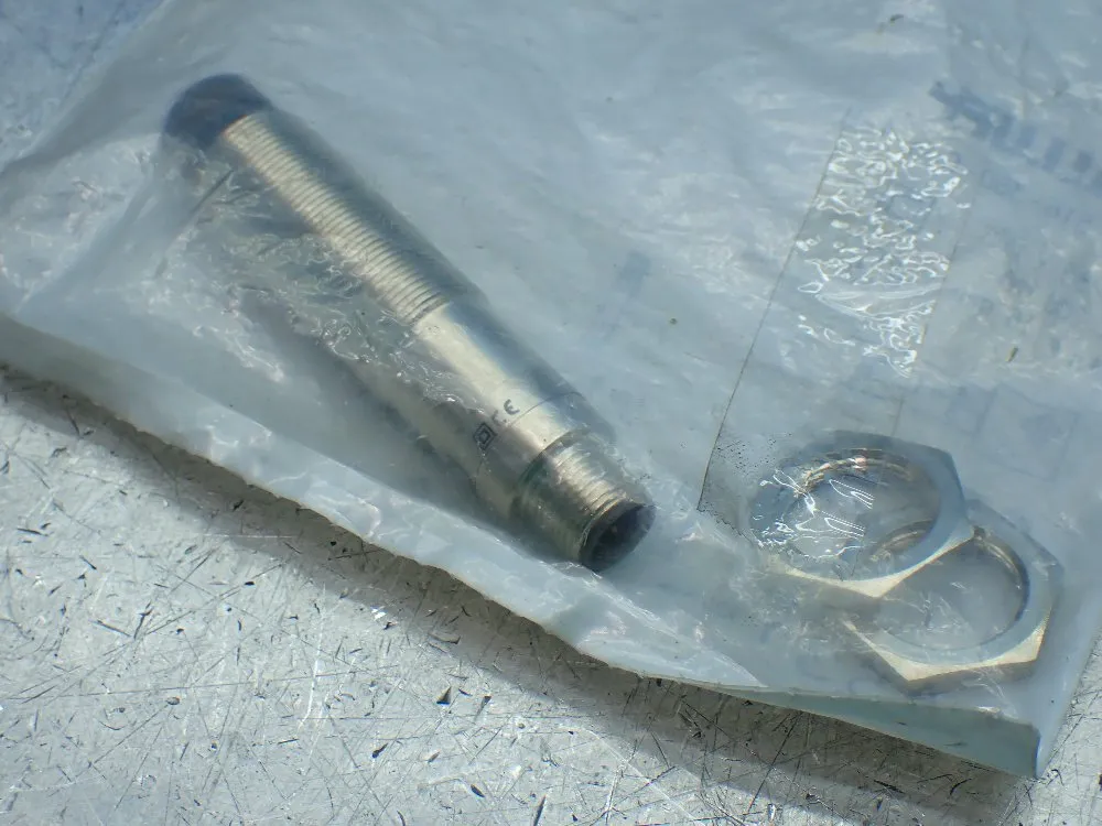 Balluff Inductive Proximity Sensor - Bes 516-360-g-s 4-h