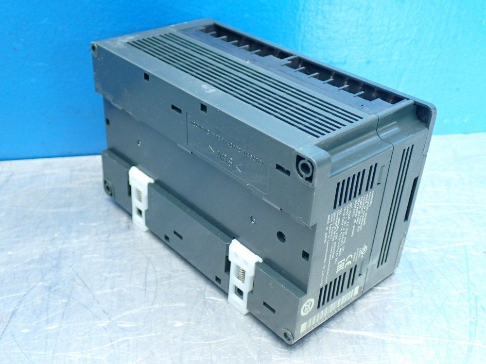 Ge Versamax 20-point Plc Micro Controller - Ic200udd020-cf
