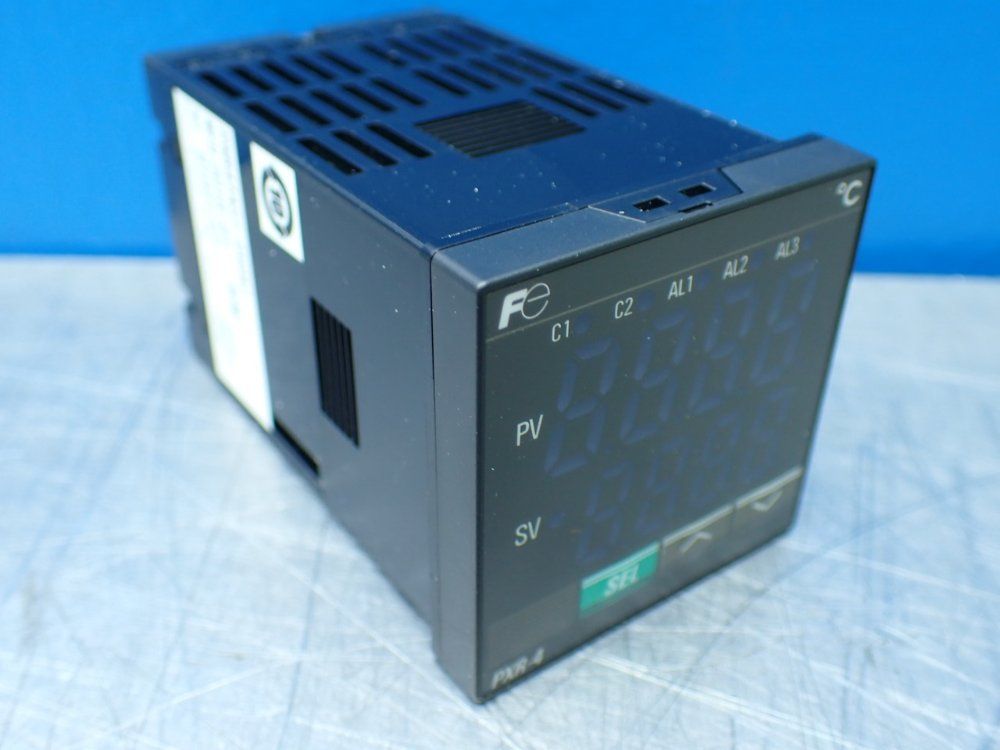 Fuji Electric Panel Mount Temperature Controller - Pxr4-tas1-5v0a1
