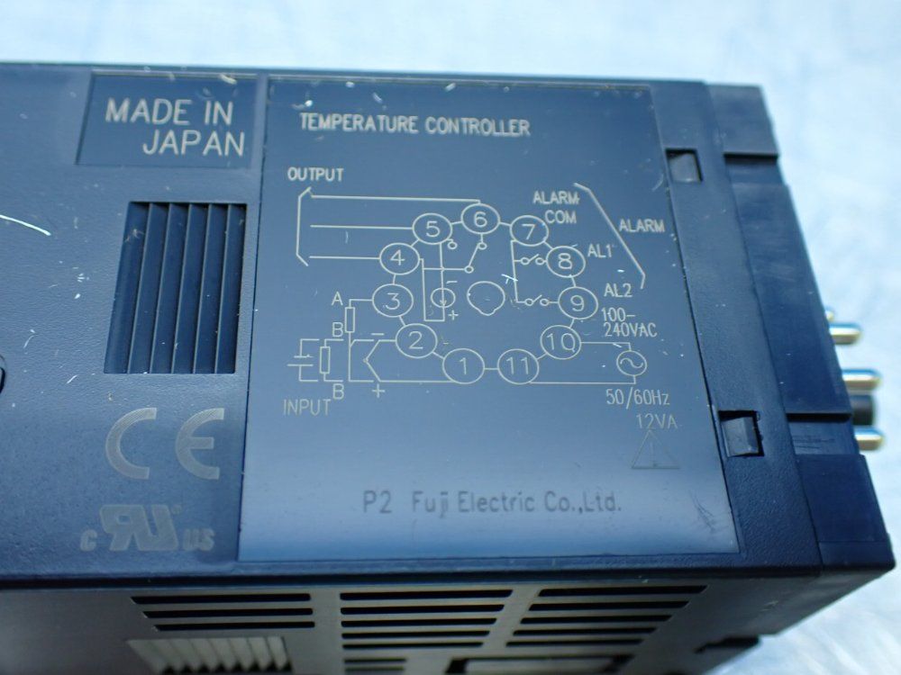 Fuji Electric Panel Mount Temperature Controller - Pxr4-tas1-5v0a1