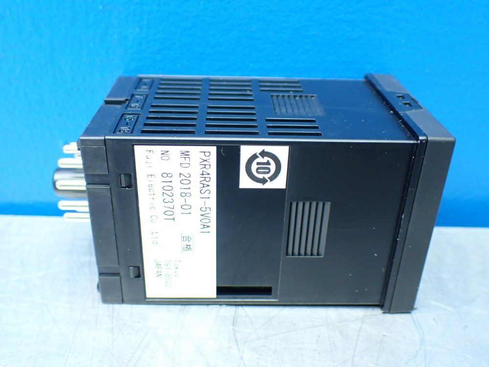Fuji Electric Panel Mount Temperature Controller - Pxr4-ras1-5v0a1