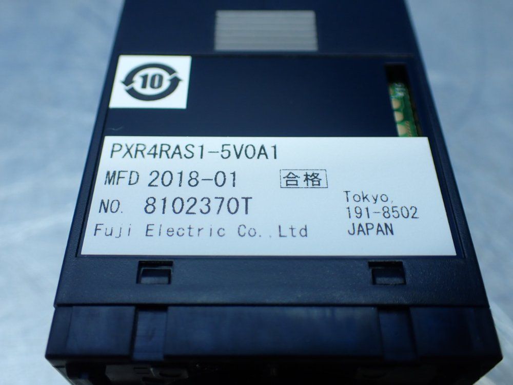 Fuji Electric Panel Mount Temperature Controller - Pxr4-ras1-5v0a1