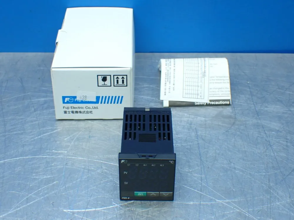 Fuji Electric Panel Mount Temperature Controller - Pxr4-nas1-4v0a1