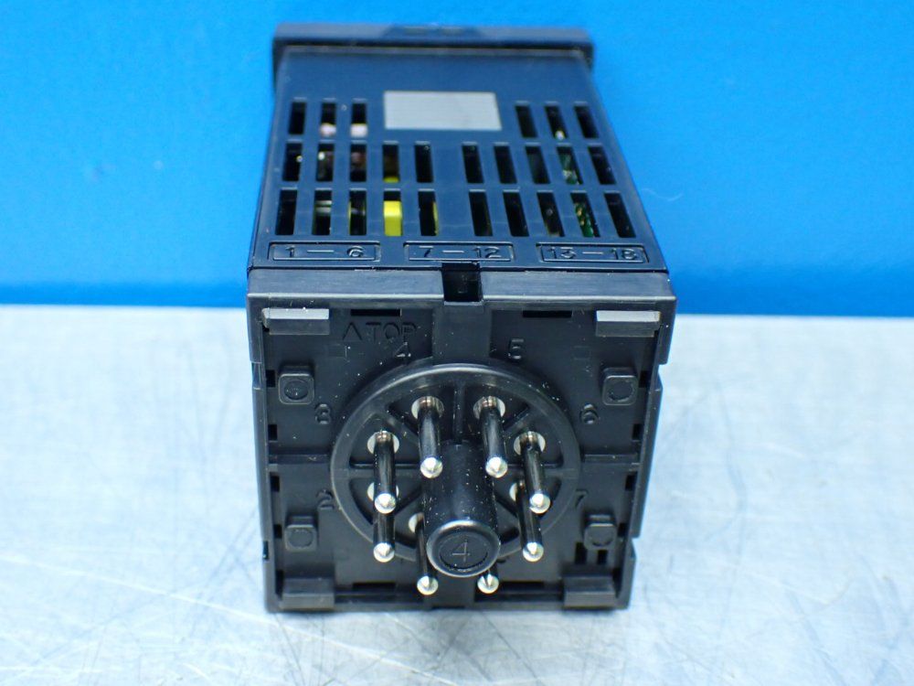 Fuji Electric Panel Mount Temperature Controller - Pxr4-nas1-4v0a1