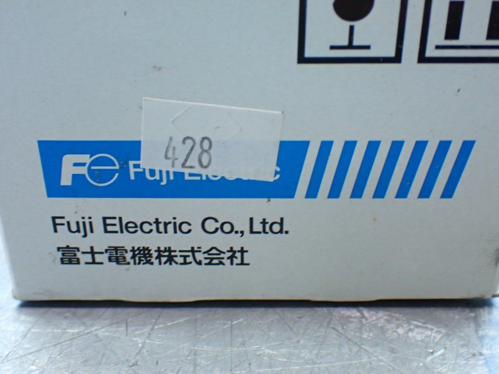 Fuji Electric Panel Mount Temperature Controller - Pxr4-nas1-4v0a1