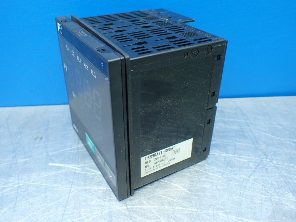 Fuji Electric Panel Mount Temperature Controller - Pxr9ray1-gv0a1