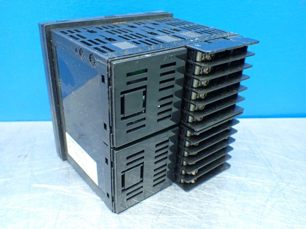 Fuji Electric Panel Mount Temperature Controller - Pxr9ray1-gv0a1