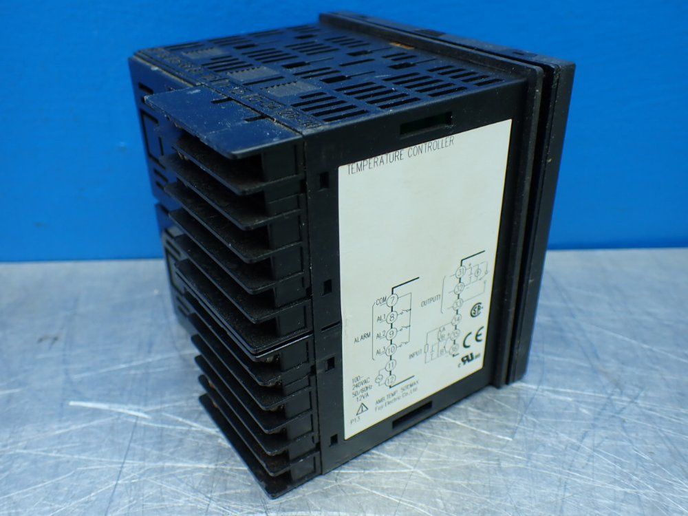 Fuji Electric Panel Mount Temperature Controller - Pxr9ray1-gv0a1