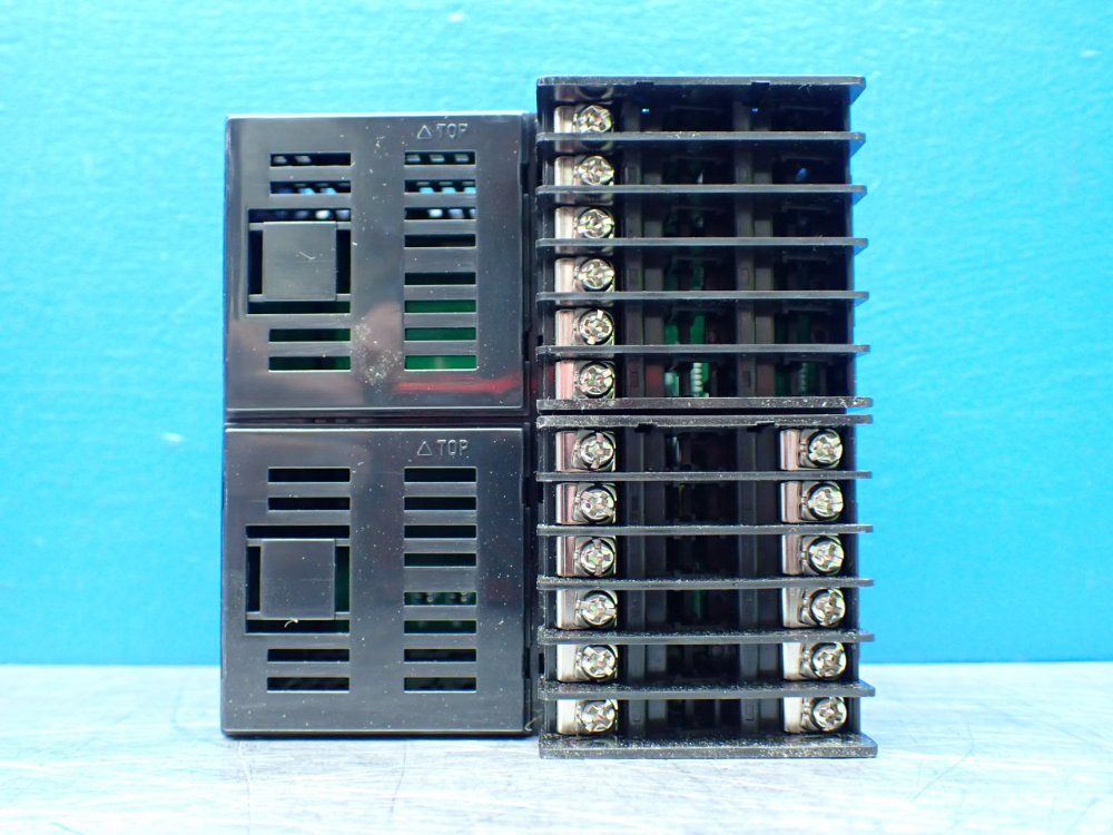 Fuji Electric Panel Mount Temperature Controller - Pxr9ray1-4vta1