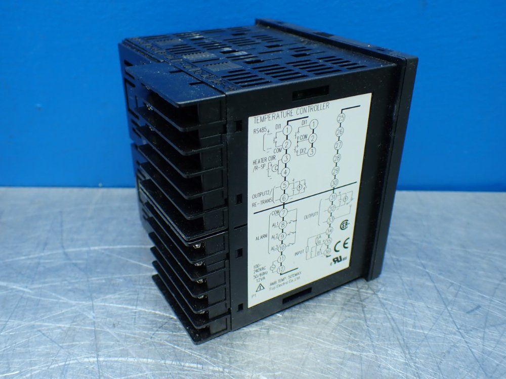 Fuji Electric Panel Mount Temperature Controller - Pxr9ray1-4vta1