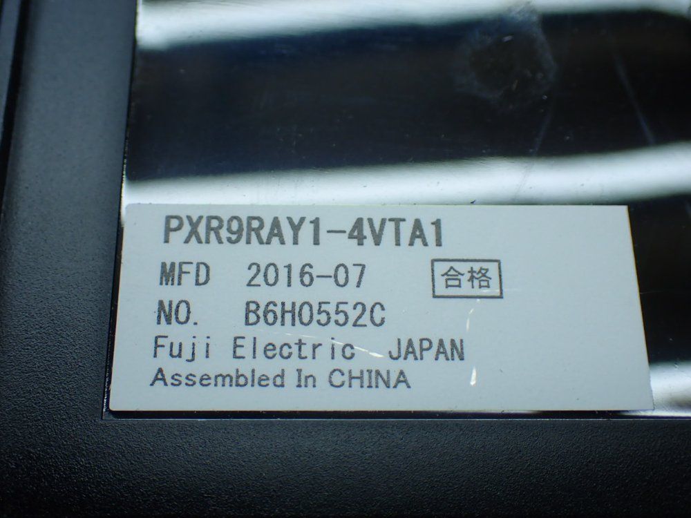 Fuji Electric Panel Mount Temperature Controller - Pxr9ray1-4vta1