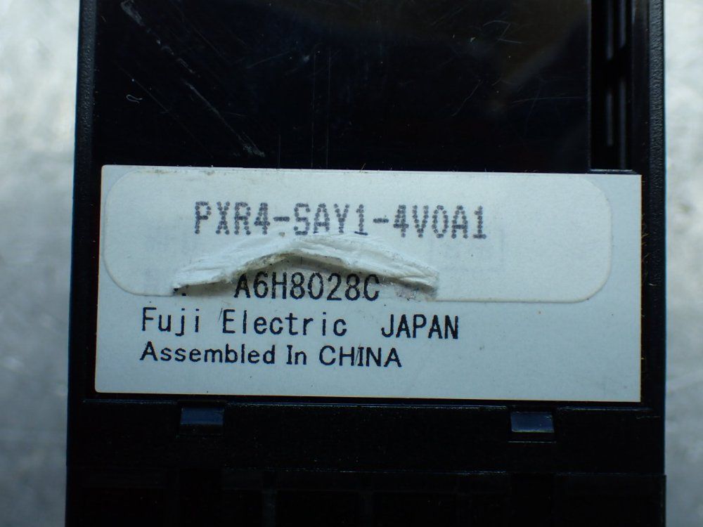 Fuji Electric 3 Panel Mount Temperature Controllers - Pxr4-say-4v0a1