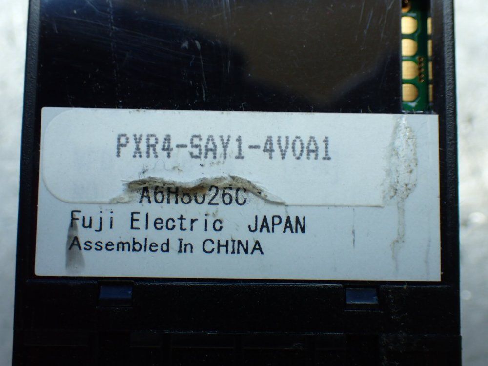 Fuji Electric 3 Panel Mount Temperature Controllers - Pxr4-say-4v0a1