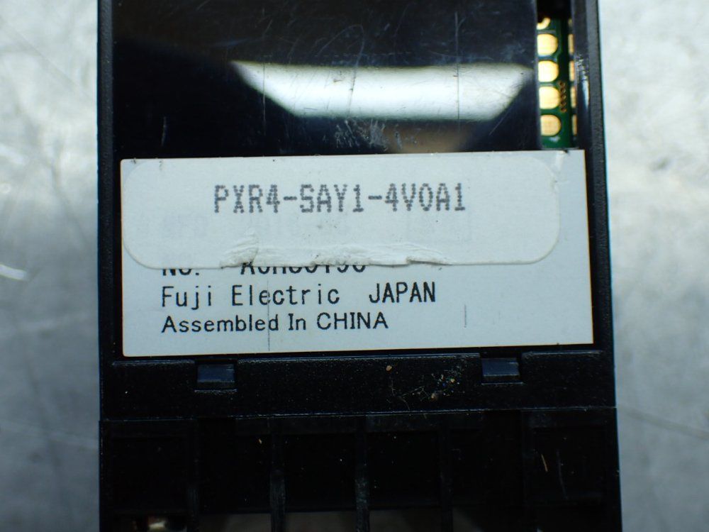 Fuji Electric 3 Panel Mount Temperature Controllers - Pxr4-say-4v0a1