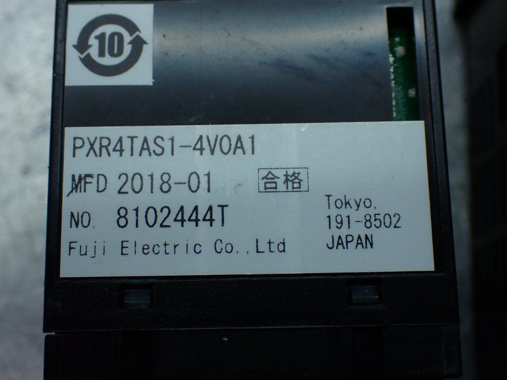 Fuji Electric 2 Panel Mount Temperature Controllers - Pxr4tas1-4v0a1
