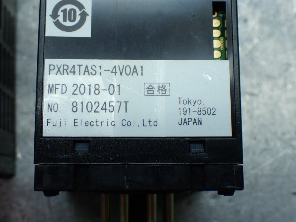 Fuji Electric 2 Panel Mount Temperature Controllers - Pxr4tas1-4v0a1