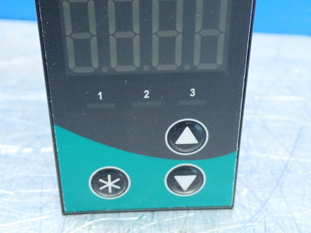 West Control Solutions Temperature Controller - Mv