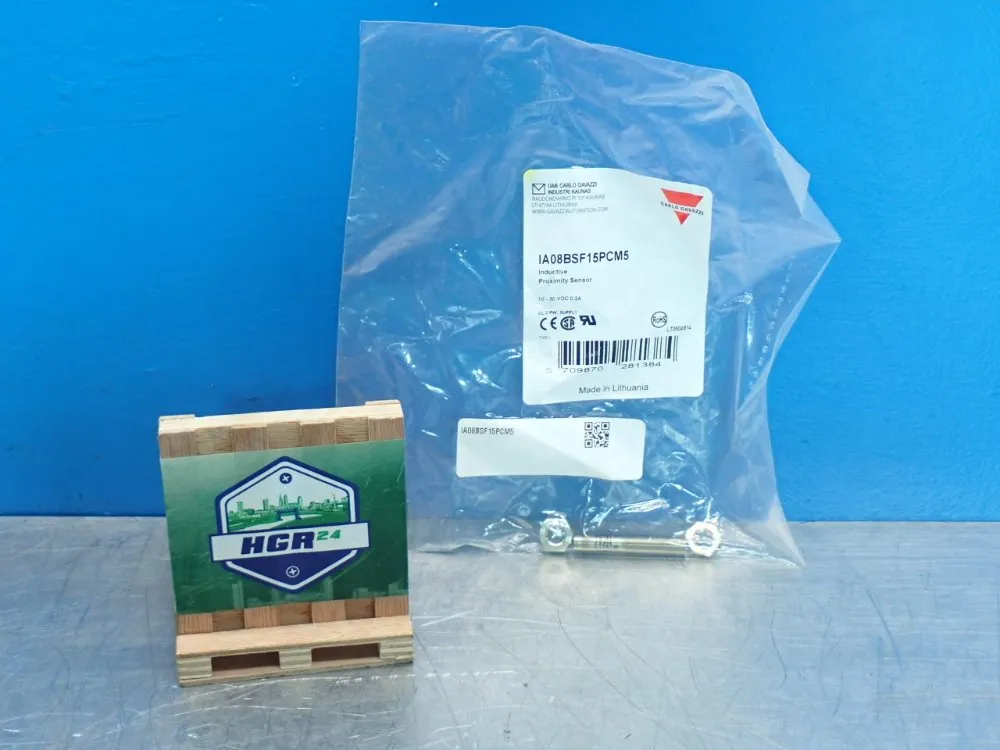 Carlo Gavazzi Industrial Proximity Sensor - Ia08bsf15pom5
