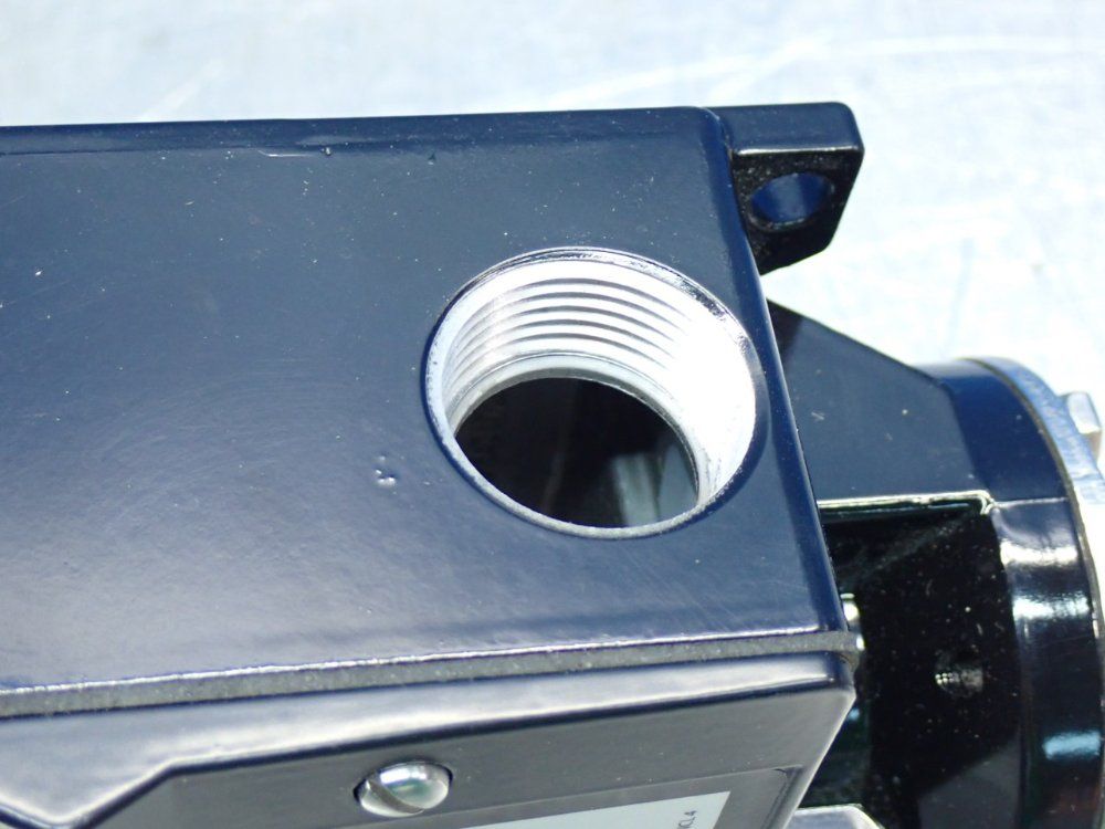 Ashcroft T4-series Watertight Temperature Switch - T424ts060