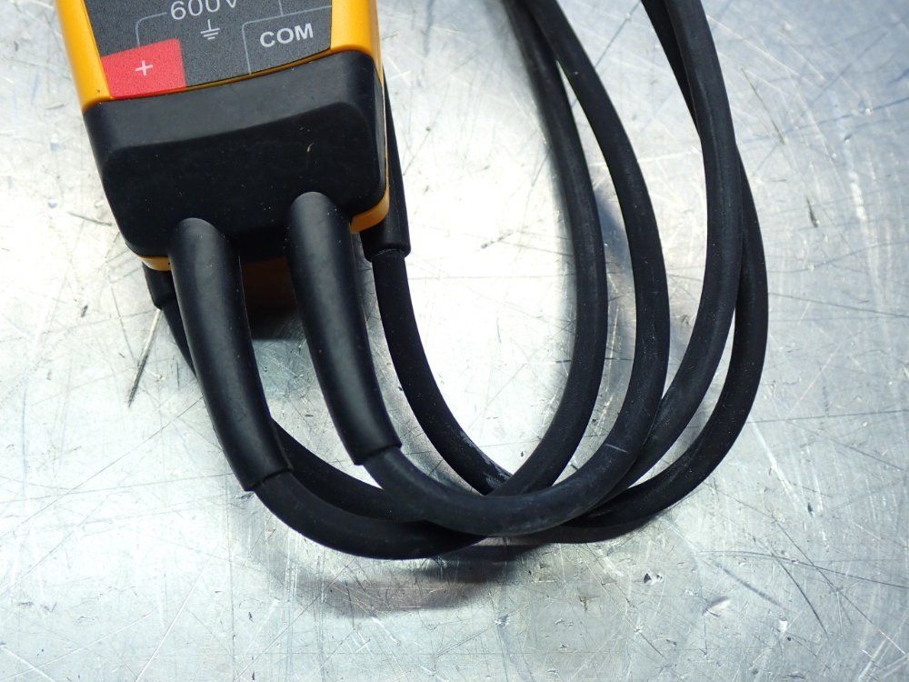 Fluke All-in-one Voltage / Continuity / Current Electrical Tester Unit - T5-600