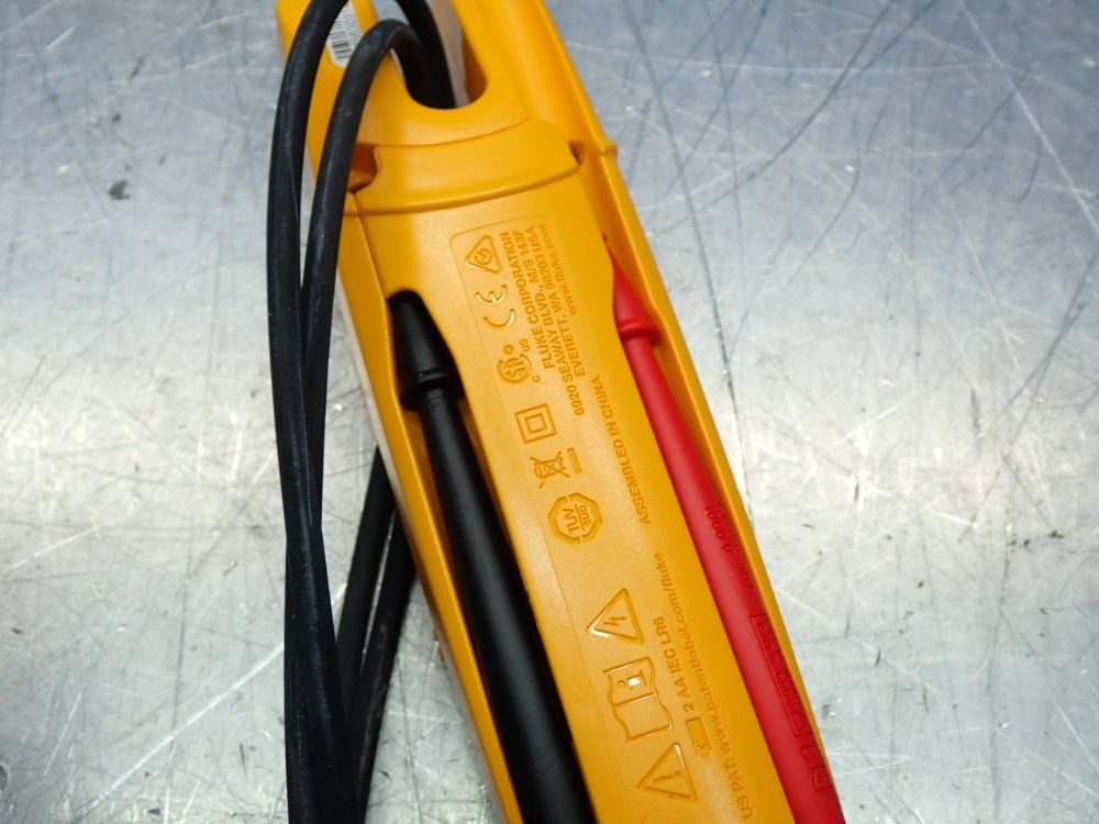 Fluke All-in-one Voltage / Continuity / Current Electrical Tester Unit - T5-600