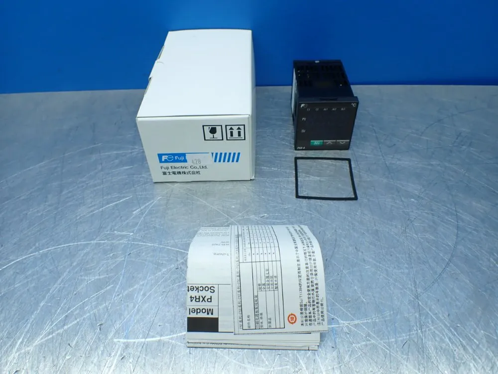 Fuji Electric Panel Mount Temperature Controller - Pxr4tas1-4v0a1