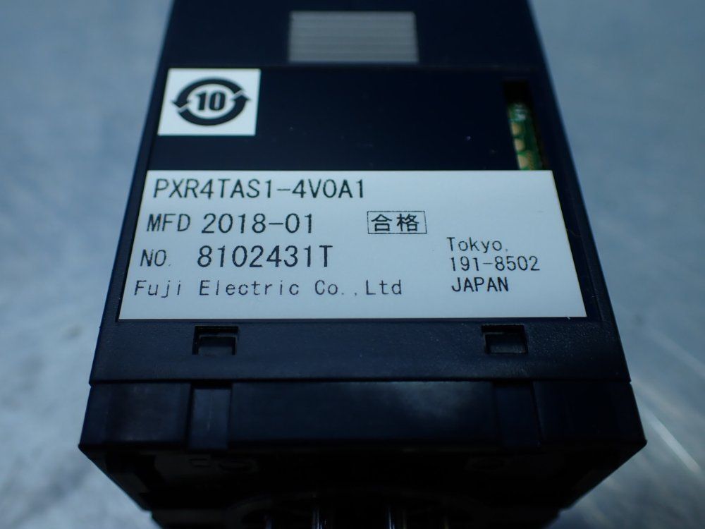Fuji Electric Panel Mount Temperature Controller - Pxr4tas1-4v0a1